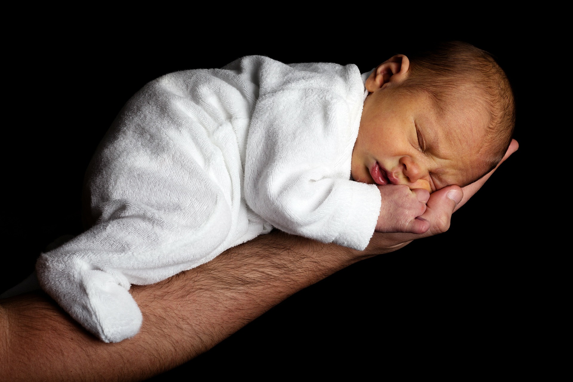 Bebeklerde uyku düzeni ne zaman kurulmalı?