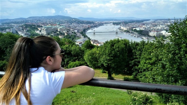 Hepimiz bir değiliz